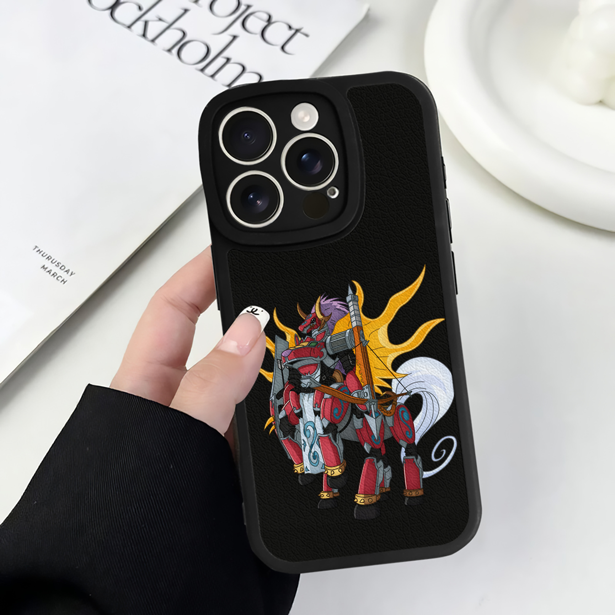 （画像用） Digimon デジタルモンスター/デジモン 【iPhone 16シリーズ対応】シリコンスマホケース（レザー調） 材質：シリコン